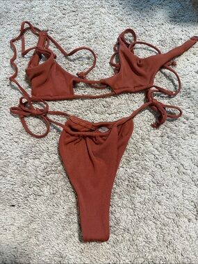 🥳 5 for $25 BUNDLE Zaful Ribbed Tie-Side Bikini in Rust